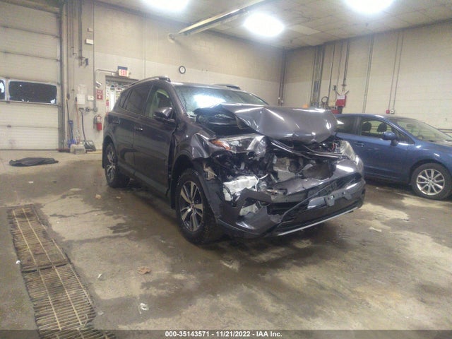 2017 Toyota RAV4, VIN: JTMRFREV0HJ701058