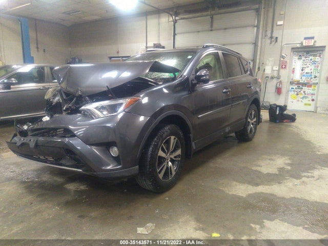 2017 Toyota RAV4, VIN: JTMRFREV0HJ701058