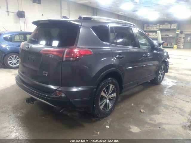 2017 Toyota RAV4, VIN: JTMRFREV0HJ701058