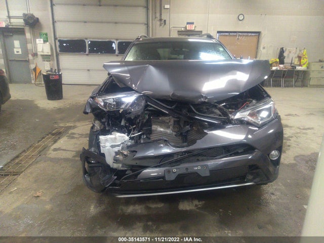 2017 Toyota RAV4, VIN: JTMRFREV0HJ701058