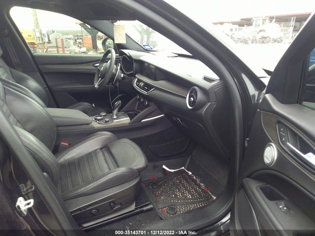 ZASFAKNN2J7B89421 Alfa Romeo Stelvio Ti Sport