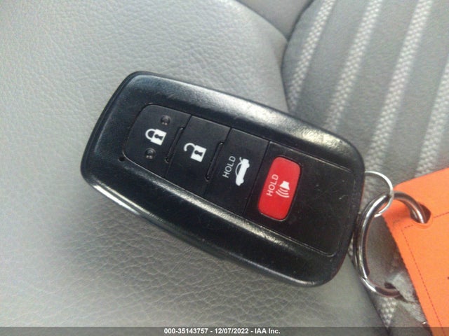 Toyota Camry 2018 4T1B11HK2JU046758 Image 3