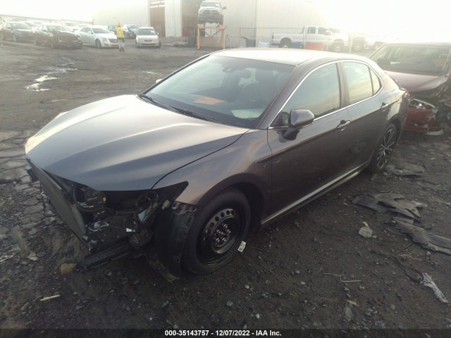 Toyota Camry 2018 4T1B11HK2JU046758 Image 2