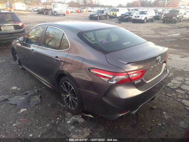 Toyota Camry 2018 4T1B11HK2JU046758 Image 4