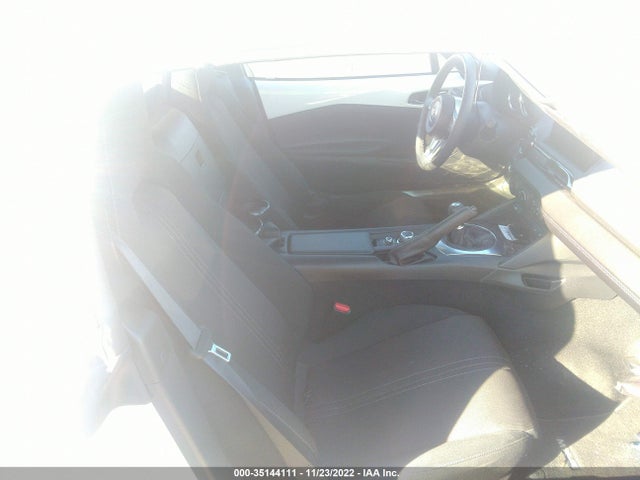 2021 Mazda MX-5 Miata, VIN: JM1NDAL74M0457425