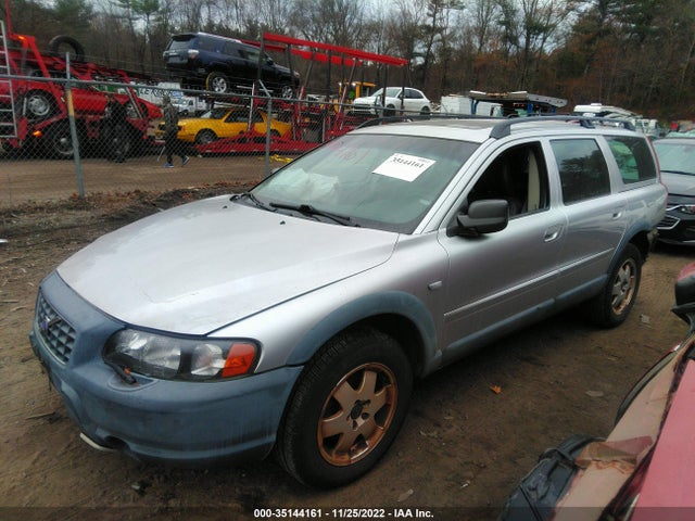 Volvo V70 2001 YV1SZ58DX11039445 Image 2