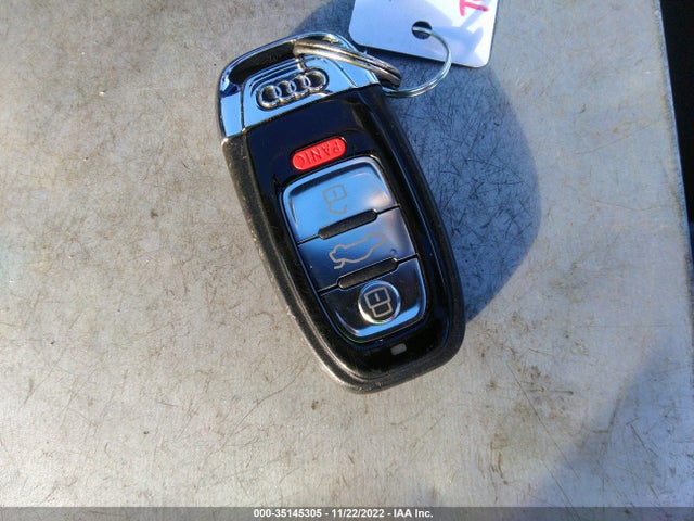 2014 Audi A8, VIN: WAUA2AFD7EN005962
