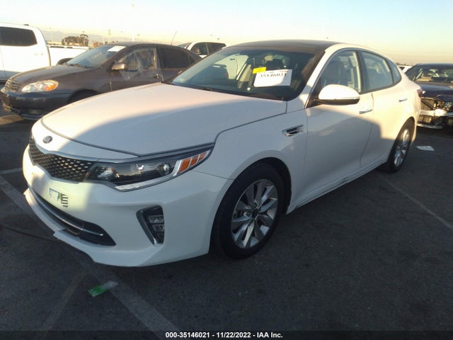 2018 Kia Optima, VIN: 5XXGT4L39JG243809