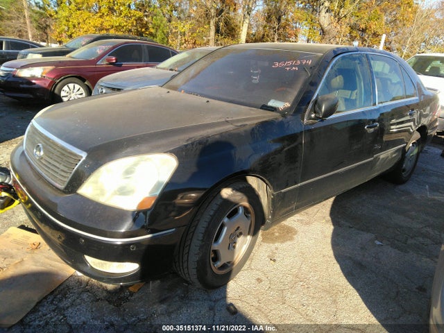 Lexus LS 430 2003 JTHBN30F030104250 Image 2