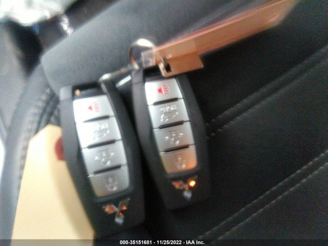 JA4J4UA81NZ068583 Mitsubishi Outlander Se