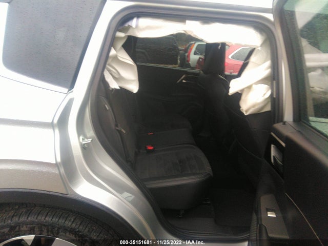 JA4J4UA81NZ068583 Mitsubishi Outlander Se