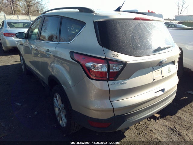 2018 Ford Escape, VIN: 1FMCU9GD4JUB60127