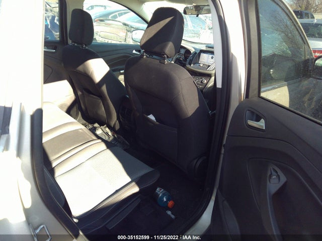 2018 Ford Escape, VIN: 1FMCU9GD4JUB60127