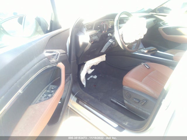 2022 Audi e-tron, VIN: WA1AAAGE5NB011946