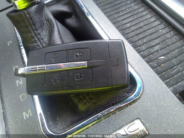Lincoln MKS 2010 1LNHL9ER4AG604127 Image 3