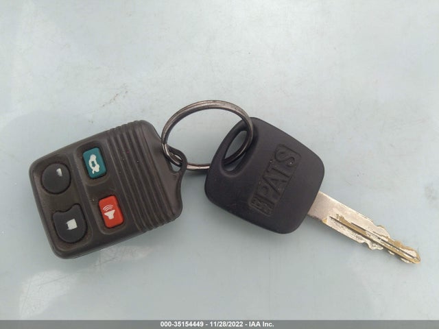2002 FORD CROWN VICTORIA LX VIN: 2FAFP74W02X160466