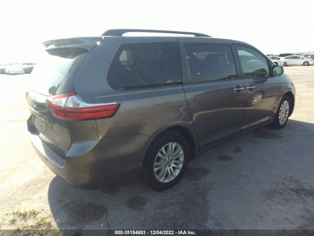 2017 Toyota Sienna, VIN: 5TDYZ3DC2HS817946