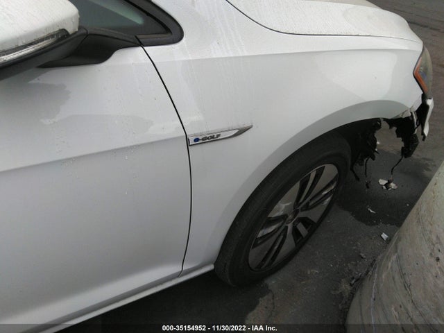 2017 Volkswagen Golf, VIN: WVWPR7AU9HW953667