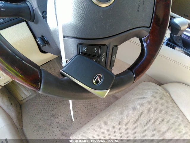 2016 Lexus LS, VIN: JTHBL5EF3G5141179