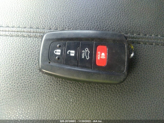 2019 Toyota RAV4, VIN: JTMEWRFV0KD507343