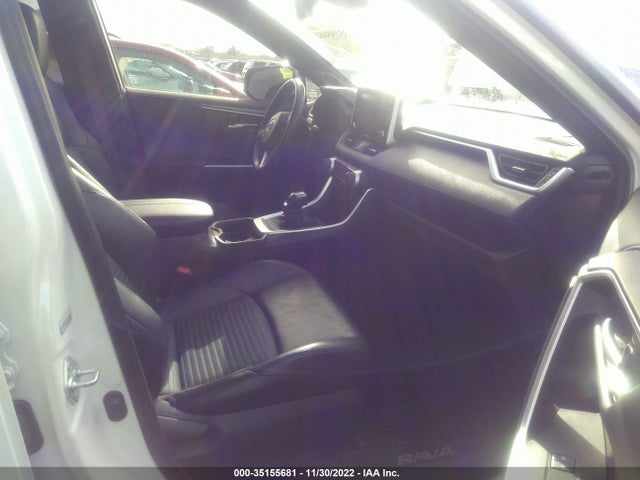 2019 Toyota RAV4, VIN: JTMEWRFV0KD507343