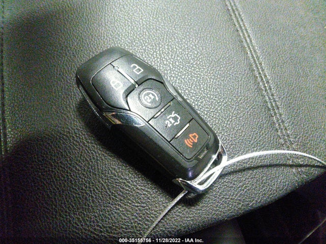 2016 Lincoln MKX, VIN: 2LMTJ8KR4GBL56237