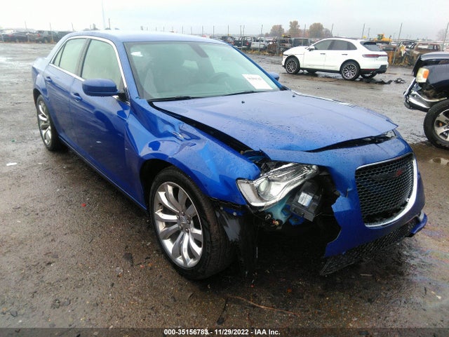 2018 Chrysler 300, VIN: 2C3CCAAG0JH275360