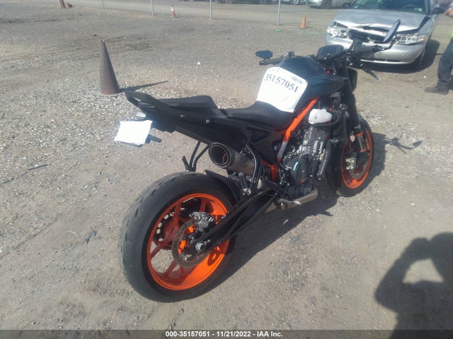 2022 KTM 890 DUKE R VIN: VBKTU9402NM830283