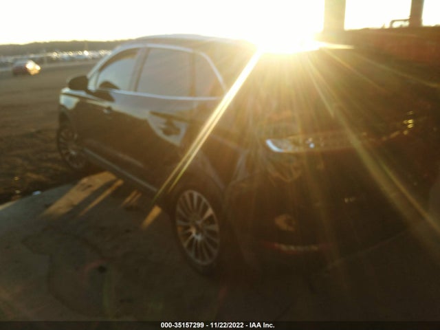 Lincoln MKC 2018 5LMCJ3C9XJUL21889 Image 3