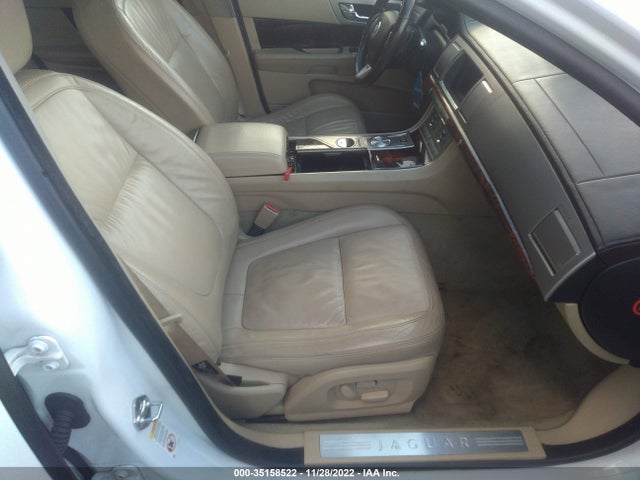 SAJWA0FB9BLR81691 Jaguar XF