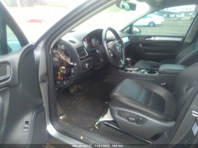 2011 VOLKSWAGEN TOUAREG SPORT VIN: WVGFF9BP7BD000768