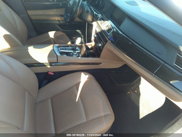BMW 7 Series 740i 2012 WBAKA4C58CDS99266 Image 5