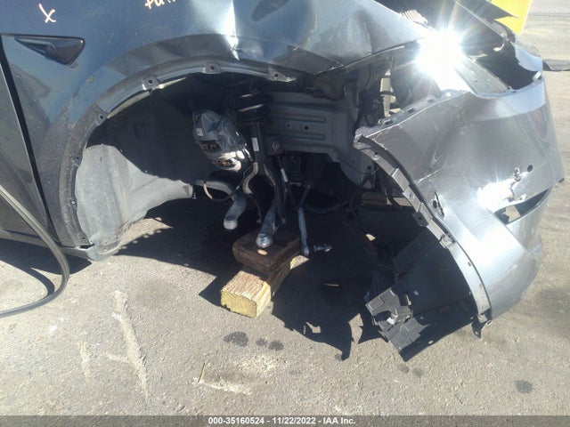 Tesla Model Y Long Range 2021 5YJYGDEE5MF091168 Image 7