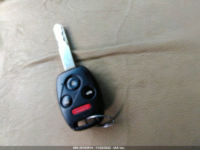2010 HONDA ACCORD SDN EX-L VIN: 1HGCP3F86AA018006