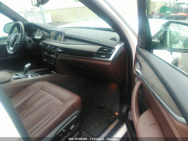 2018 BMW X5, VIN: 5UXKR0C57J0X83632