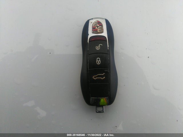 2011 PORSCHE CAYENNE TURBO VIN: WP1AC2A28BLA85743