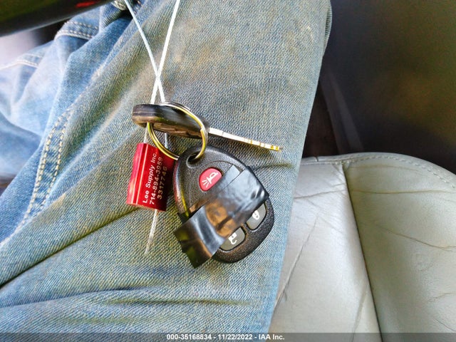 2S3DA417176128817 Suzuki XL7