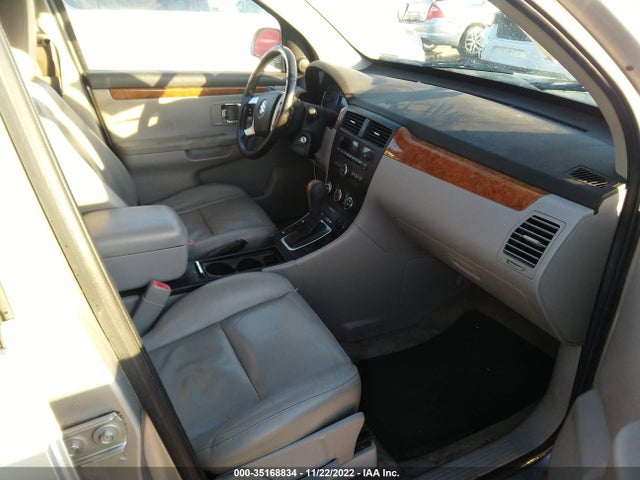 2S3DA417176128817 Suzuki XL7