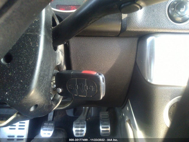 Audi TT 2001 TRUTC28N611001123 Image 3