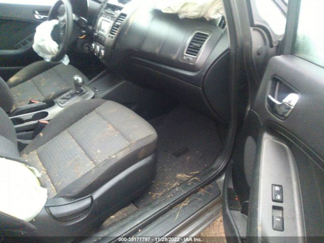 KNAFX4A67G5571690 KIA FORTE LX