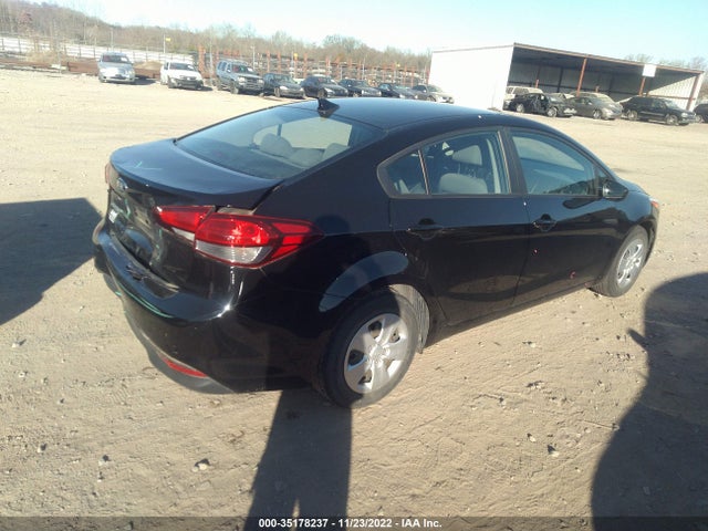 2017 Kia Forte, VIN: 3KPFK4A74HE076542