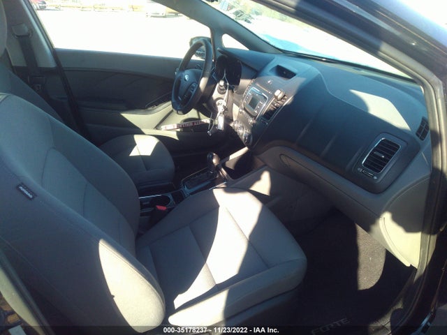 2017 Kia Forte, VIN: 3KPFK4A74HE076542