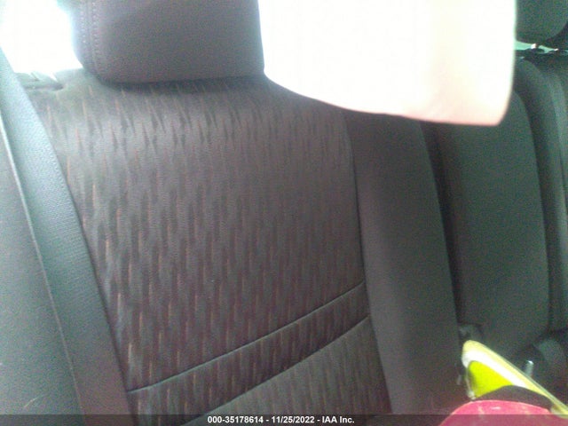 2017 NISSAN ROGUE SV VIN: KNMAT2MV7HP583070