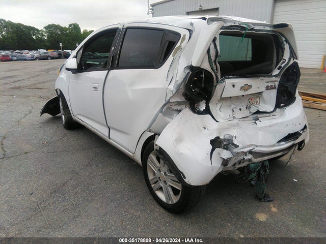 Chevrolet Spark 1lt Auto 2014 KL8CD6S94EC518398 Image 3