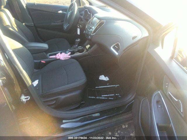 2017 Chevrolet Cruze, VIN: 1G1BE5SM1H7231895