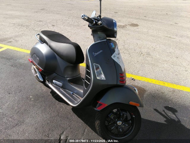 2022 VESPA GTS 300 SUPER VIN: ZAPMA39M8N5203376