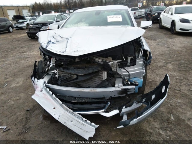 Chevrolet IMPALA LT 2017 2G1105SA2H9194693 Image 8