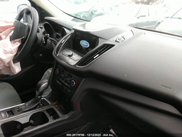2019 Ford Escape, VIN: 1FMCU0GD8KUB07833