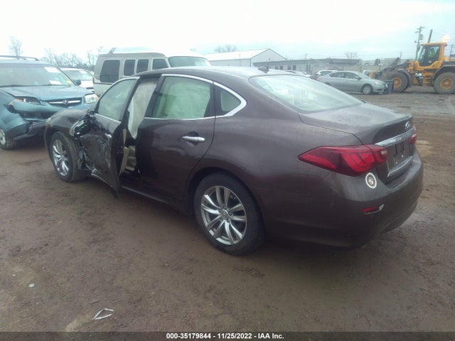 2017 Infiniti Q70, VIN: JN1BY1AP3HM740314