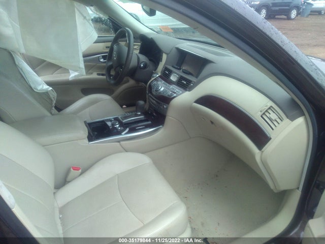 2017 Infiniti Q70, VIN: JN1BY1AP3HM740314